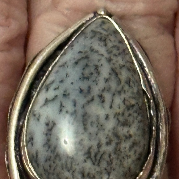 Sterling silver plated teardrop Dendritic agate ring, Gray - Picture 10 of 13